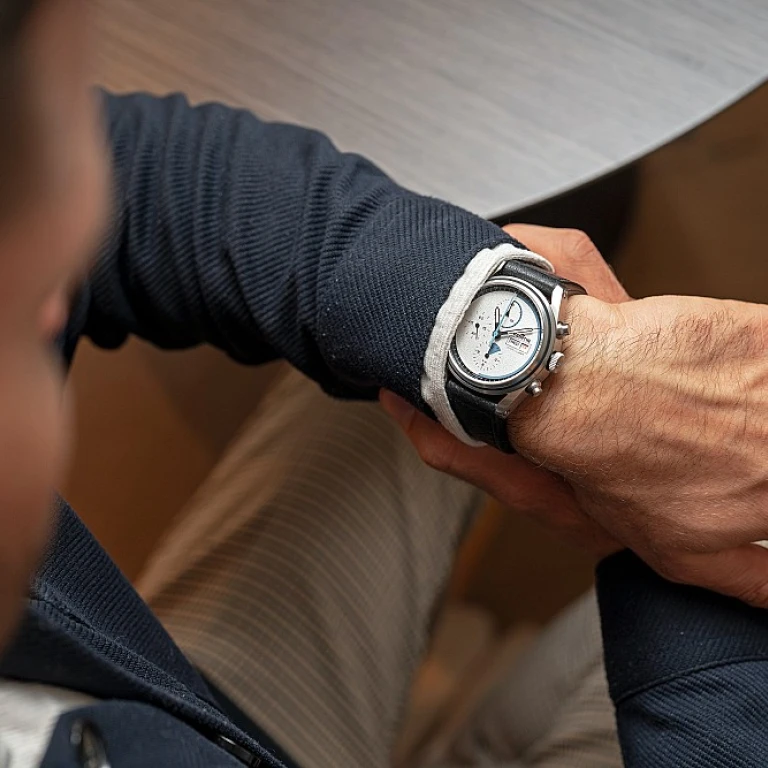 Elevate Your Style with a Leather Strap for Sunglasses