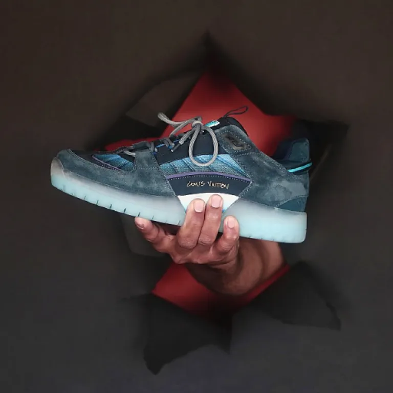 How stylish guys in no show socks refine modern masculine elegance