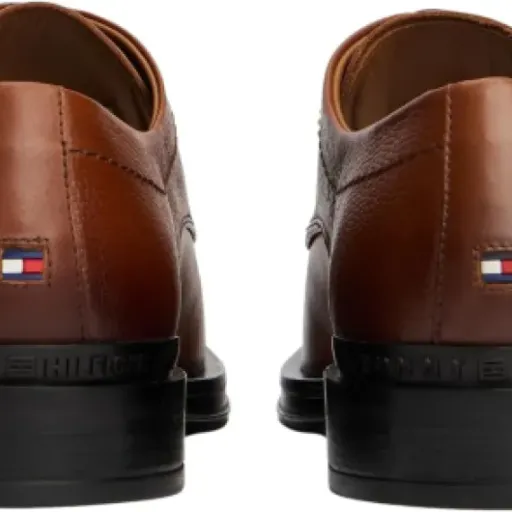 Tommy Hilfiger Men’s Corporate Leather Derby Shoes Review: clean office shoes that play it safe