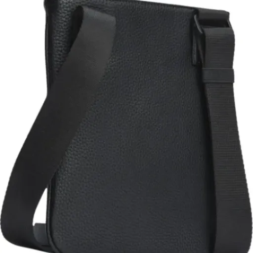 Tommy Hilfiger Men’s Essential PU Mini Crossover Bag Review: a compact everyday bag that keeps it simple