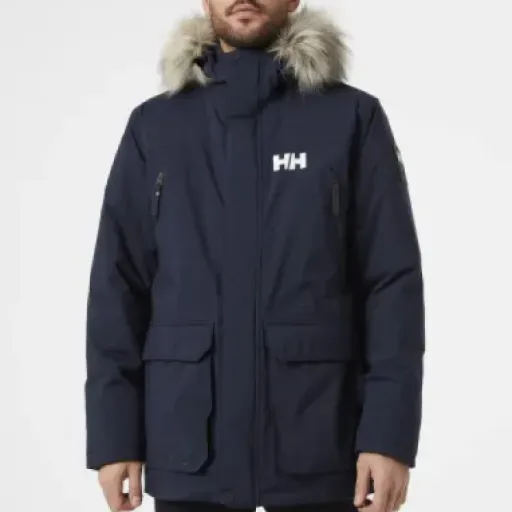 Helly Hansen Reine Parka Review: a straightforward winter tank for cold, wet days